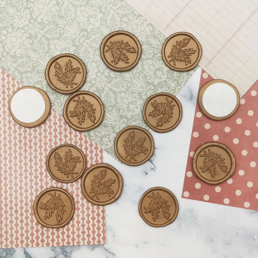 Sello de lacre dorado ramita con autoadhesivo 15 unidades 3 cm