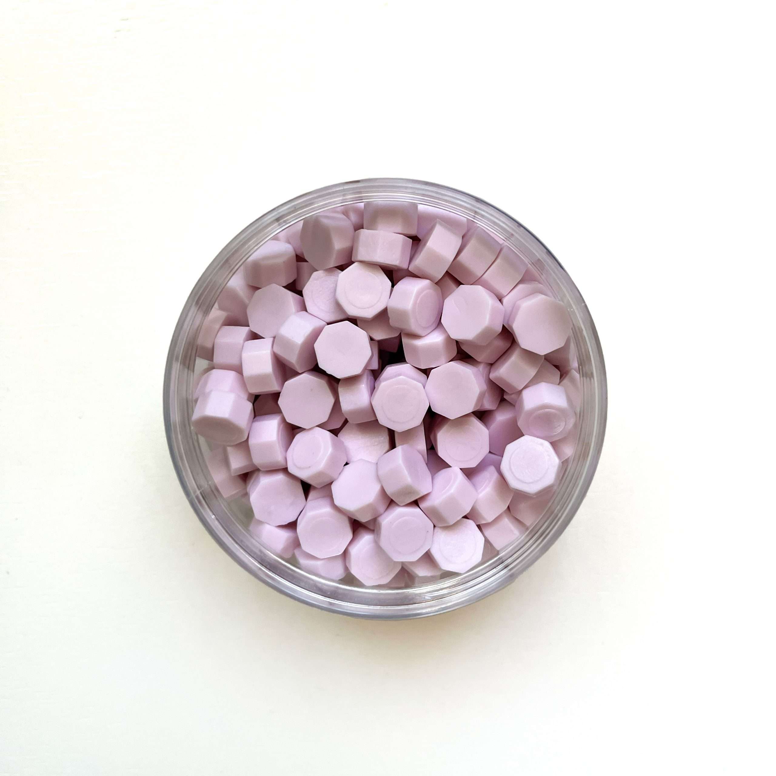 Lacre rosa lila Para Sellos En Perlitas 200 Unidades – Cera y Sellos